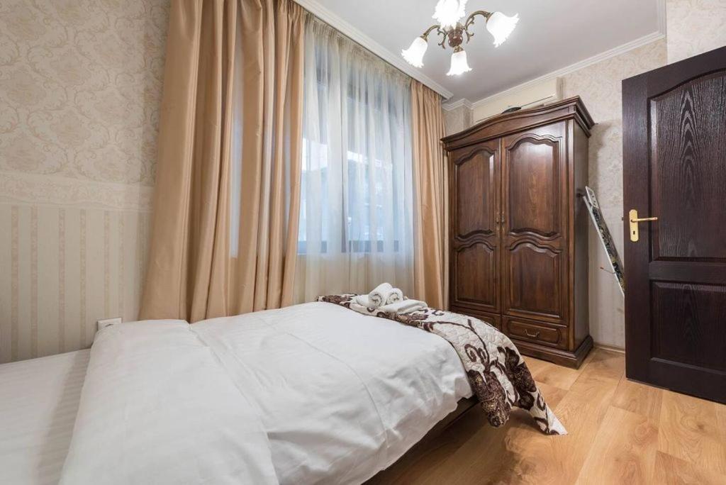 Vazov Residence , Two Bedroom Top Centre Apartment Varna Esterno foto